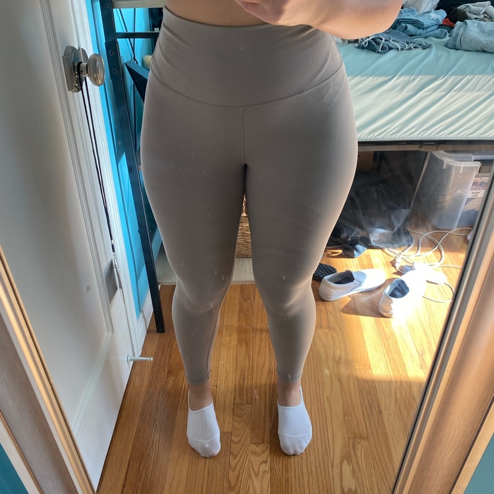 yogalicious light grey leggings